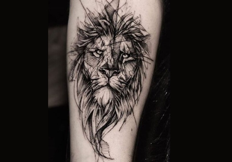 Tatuagem masculina de leão