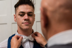 Imagem de homem noivo com gravata