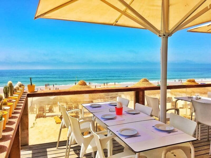 restaurante próximo à praia